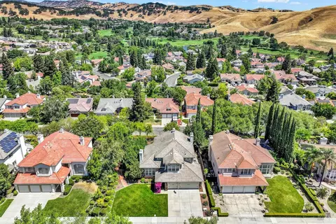 View/Area - 3242 Banff Dr, Fairfield, CA 94534 photo 1 of 9