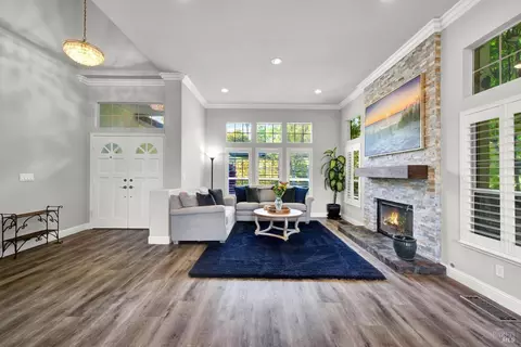 Living - 3242 Banff Dr, Fairfield, CA 94534 photo 2 of 6