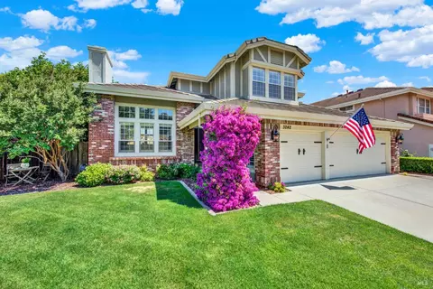 Exterior - 3242 Banff Dr, Fairfield, CA 94534 photo 2 of 23
