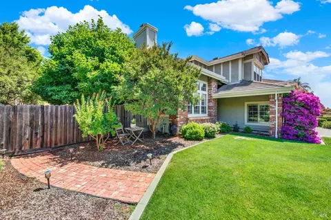 Exterior - 3242 Banff Dr, Fairfield, CA 94534 photo 7 of 23