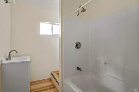 Bath - 17440 Shafer Ranch Rd, Willits, CA 95490 photo 1 of 1