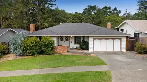 33 Kenwood St, Napa, CA 94558