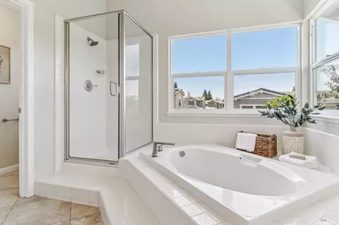 Bath - 8350 Dorfman Dr, Cotati, CA 94931 photo 5 of 8