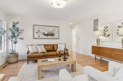 Living - 8350 Dorfman Dr, Cotati, CA 94931 photo 5 of 7