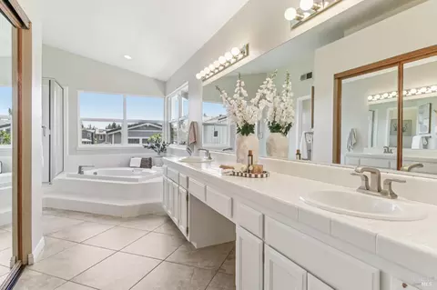 Bath - 8350 Dorfman Dr, Cotati, CA 94931 photo 1 of 8
