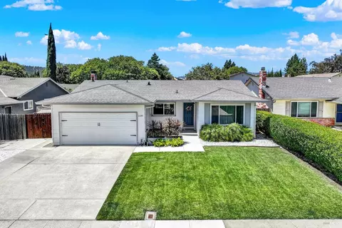 1118 Tulare Dr, Vacaville, CA 95687