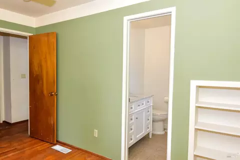 Bedroom - 612 Cherry Ave, Sonoma, CA 95476 photo 3 of 3