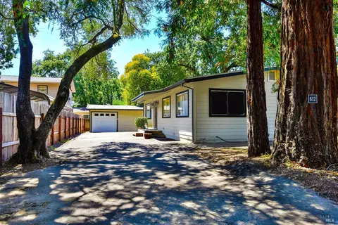 Exterior - 612 Cherry Ave, Sonoma, CA 95476 photo 2 of 13