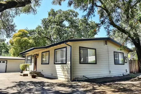 Exterior - 612 Cherry Ave, Sonoma, CA 95476 photo 4 of 13