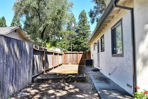 Exterior - 612 Cherry Ave, Sonoma, CA 95476 photo 12 of 13