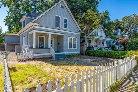 743 Beaver St, Santa Rosa, CA 95404