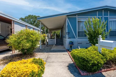 4 Cabana Ct, Ukiah, CA 95482 photo 2