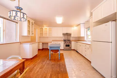 Kitchen - 44150 Nash Mill Rd, Philo, CA 95466 photo 3 of 4