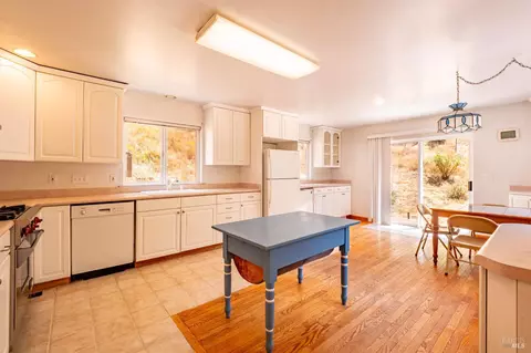 Kitchen - 44150 Nash Mill Rd, Philo, CA 95466 photo 1 of 4