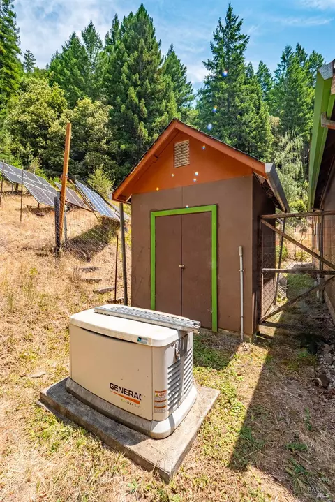 Exterior - 44150 Nash Mill Rd, Philo, CA 95466 photo 3 of 5