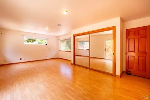 Bedroom - 44150 Nash Mill Rd, Philo, CA 95466 photo 3 of 3