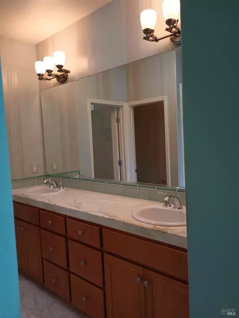 Bath - 8917 San Ramon Rd, Dublin, CA 94568 photo 4 of 9