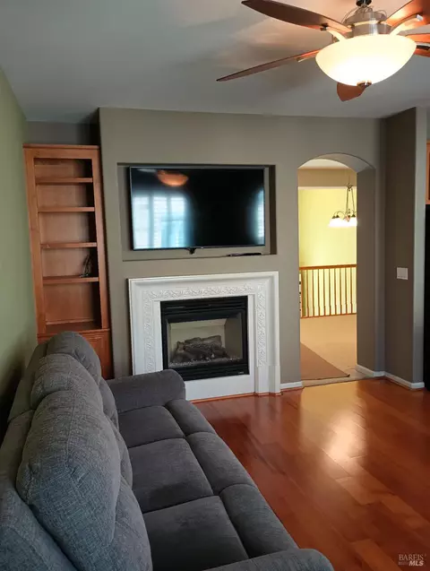 Living - 8917 San Ramon Rd, Dublin, CA 94568 photo 2 of 3