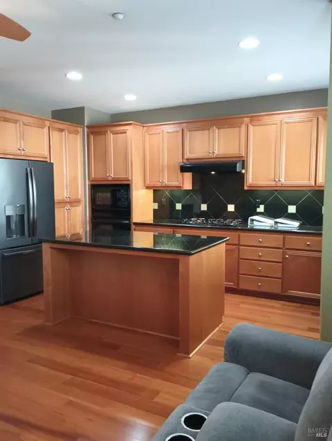 Kitchen - 8917 San Ramon Rd, Dublin, CA 94568 photo 2 of 5