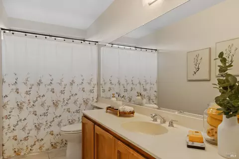 706 Natalie Dr, Windsor, CA 95492 photo 18