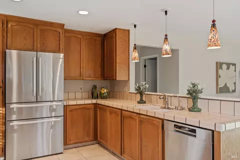 706 Natalie Dr, Windsor, CA 95492 photo 13
