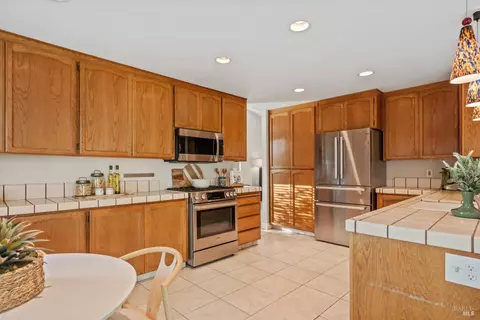 706 Natalie Dr, Windsor, CA 95492 photo 12