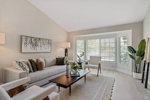 706 Natalie Dr, Windsor, CA 95492 photo 5