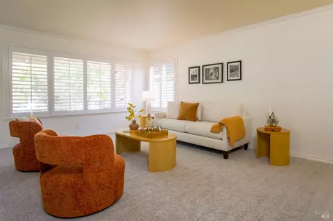 31 Esmeyer Dr, San Rafael, CA 94903