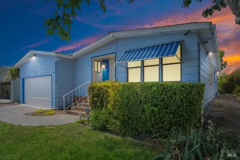 1945 Piner Rd #130, Santa Rosa, CA 95403