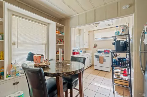 Dining - 855 Benicia Rd, Vallejo, CA 94591 photo 4 of 4