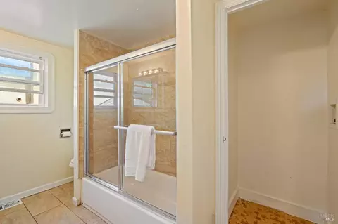 Bath - 855 Benicia Rd, Vallejo, CA 94591 photo 3 of 5