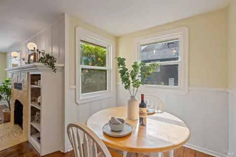 Dining - 855 Benicia Rd, Vallejo, CA 94591 photo 3 of 4