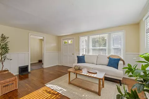 Living - 855 Benicia Rd, Vallejo, CA 94591 photo 3 of 6