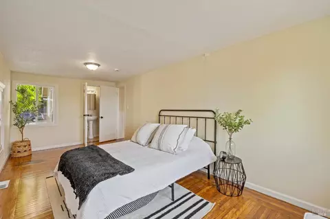 Bedroom - 855 Benicia Rd, Vallejo, CA 94591 photo 2 of 6