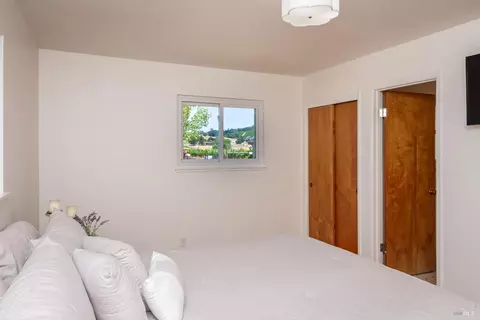 Bedroom - 1007 Sunset Rd, Napa, CA 94558 photo 7 of 9