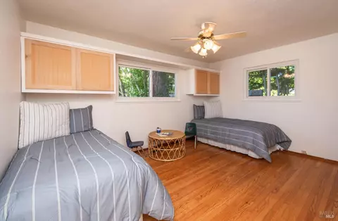 Bedroom - 1007 Sunset Rd, Napa, CA 94558 photo 4 of 9