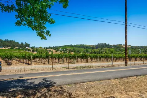Exterior - 1007 Sunset Rd, Napa, CA 94558 photo 6 of 23