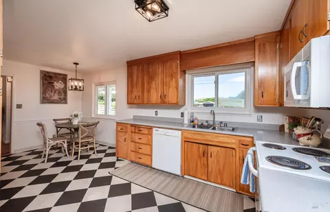Kitchen - 1007 Sunset Rd, Napa, CA 94558 photo 9 of 9