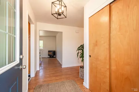 Entry Way - 1007 Sunset Rd, Napa, CA 94558 photo 1 of 2
