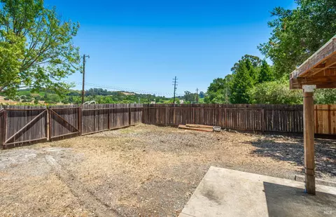 Exterior - 1007 Sunset Rd, Napa, CA 94558 photo 16 of 23