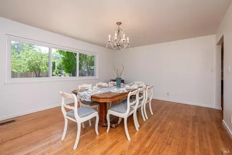 Dining - 1007 Sunset Rd, Napa, CA 94558 photo 5 of 5