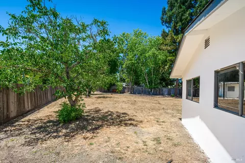 Exterior - 1007 Sunset Rd, Napa, CA 94558 photo 20 of 23