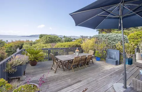 2 Greenwood Ct, Tiburon, CA 94920