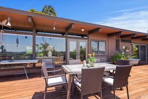 Exterior - 117 Raines Ct, Vallejo, CA 94591 photo 6 of 10