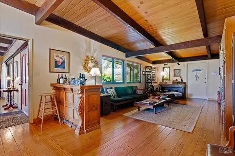 Living - 117 Raines Ct, Vallejo, CA 94591 photo 4 of 5