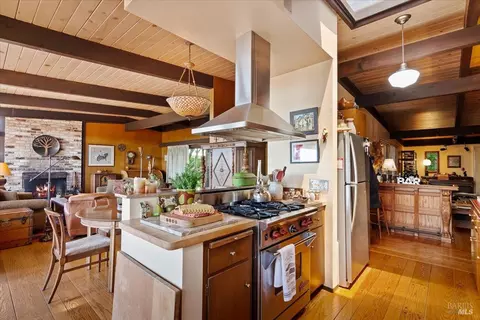 Kitchen - 117 Raines Ct, Vallejo, CA 94591 photo 2 of 3