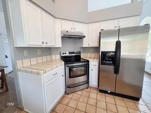 Kitchen - 254 Clearview Dr, Vallejo, CA 94591 photo 6 of 6
