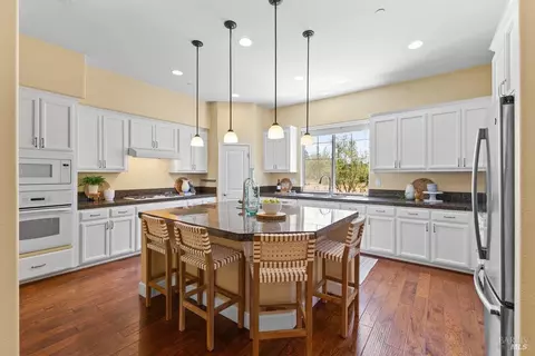 Kitchen - 1593 Reiman Ln, Windsor, CA 95492 photo 1 of 2