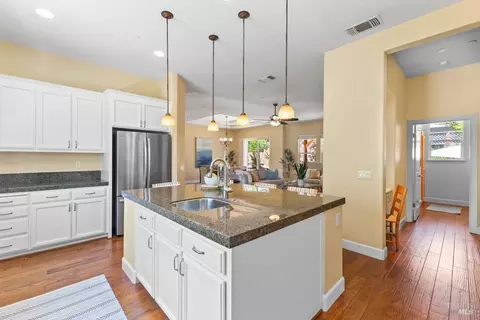 Kitchen - 1593 Reiman Ln, Windsor, CA 95492 photo 2 of 2