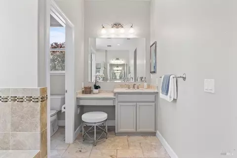 Bath - 1593 Reiman Ln, Windsor, CA 95492 photo 3 of 5